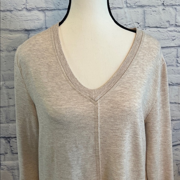 Soft Surroundings Soft Siesta Sweatshirt Tunic V-Neck Size Large - Picture 3 of 11